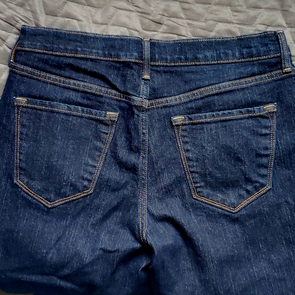 Like New Old Navy skinny jeans - Picture 3 of 6